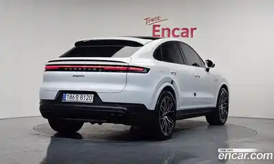 Porsche Cayenne 2024 3.0 Автомат в Москве № 230943, миниатюра 2