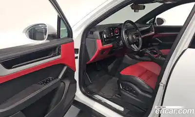 Porsche Cayenne 2024 3.0 Автомат в Москве № 230943, миниатюра 10