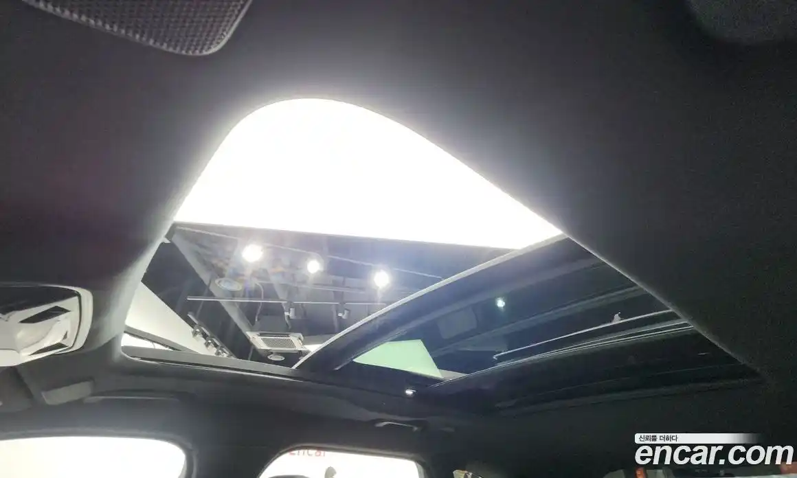 Land Rover Range-Rover Velar 2025 3.0 Автомат в Москве № 231187, фото 17