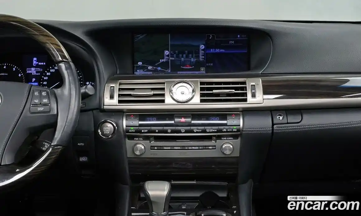 Lexus LS 2013 4.6 Автомат в Москве № 232016, фото 11