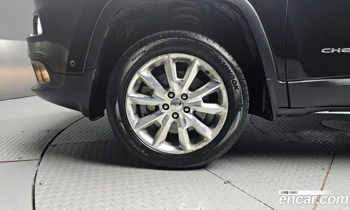 Jeep Cherokee 2015 2.0 Автомат в Москве № 232659, фото 18