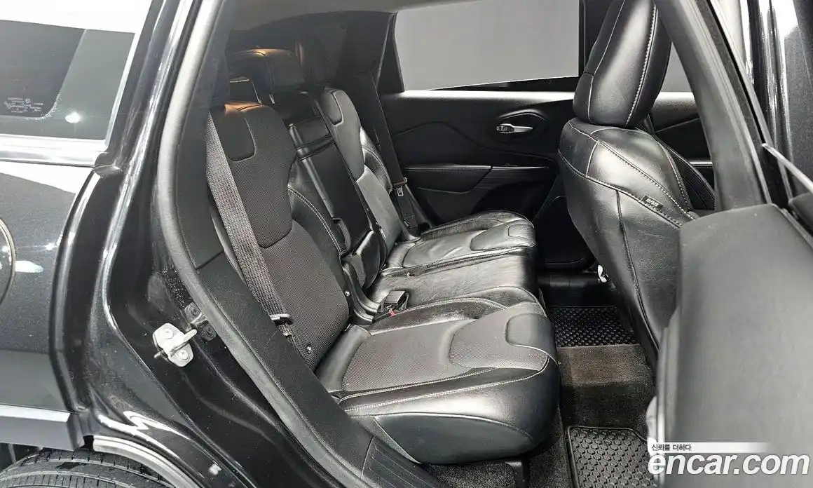 Jeep Cherokee 2015 2.0 Автомат в Москве № 232659, фото 20