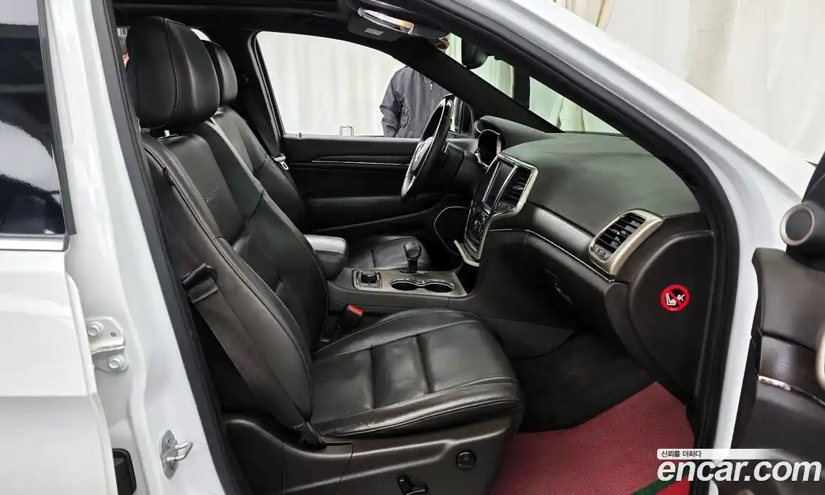 Jeep Cherokee 2015 3.0 Автомат в Москве № 232708, фото 11