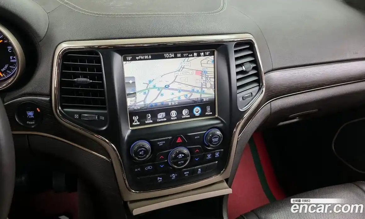 Jeep Cherokee 2015 3.0 Автомат в Москве № 232708, фото 14