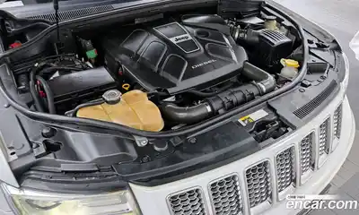 Jeep Cherokee 2015 3.0 Автомат в Москве № 232708, миниатюра 6