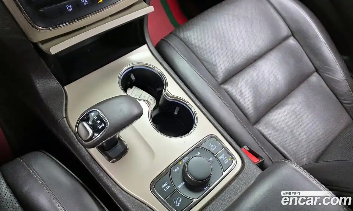 Jeep Cherokee 2015 3.0 Автомат в Москве № 232708, фото 9