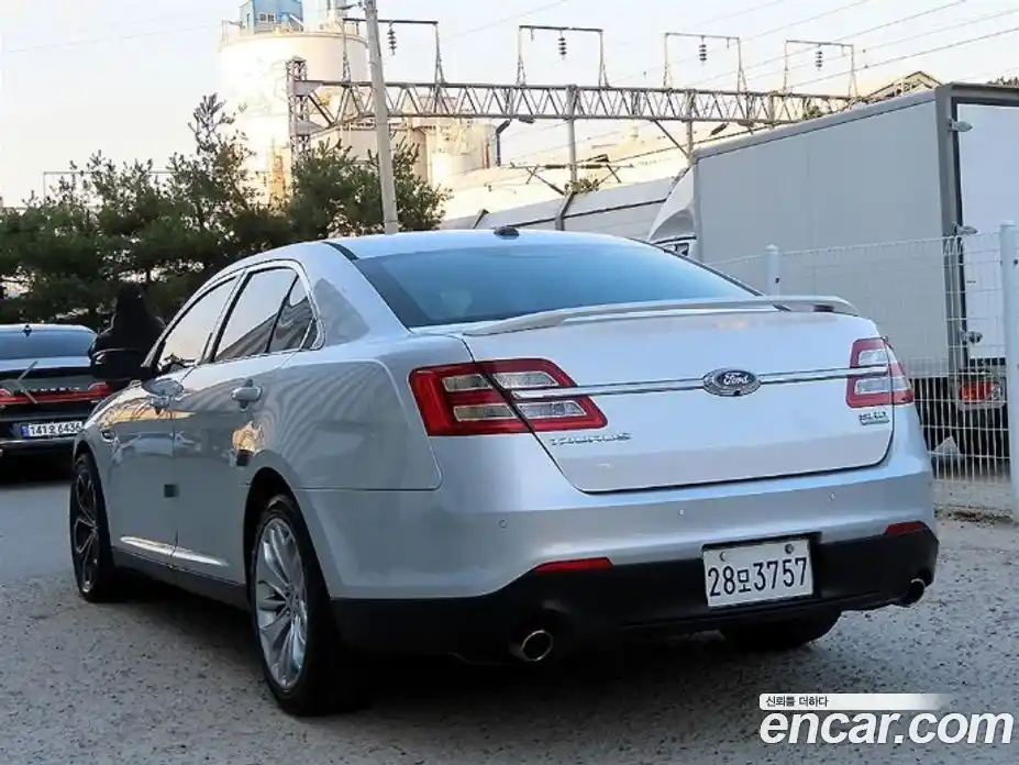 Ford Taurus 2013 2.0 Автомат в Москве № 234160, фото 3