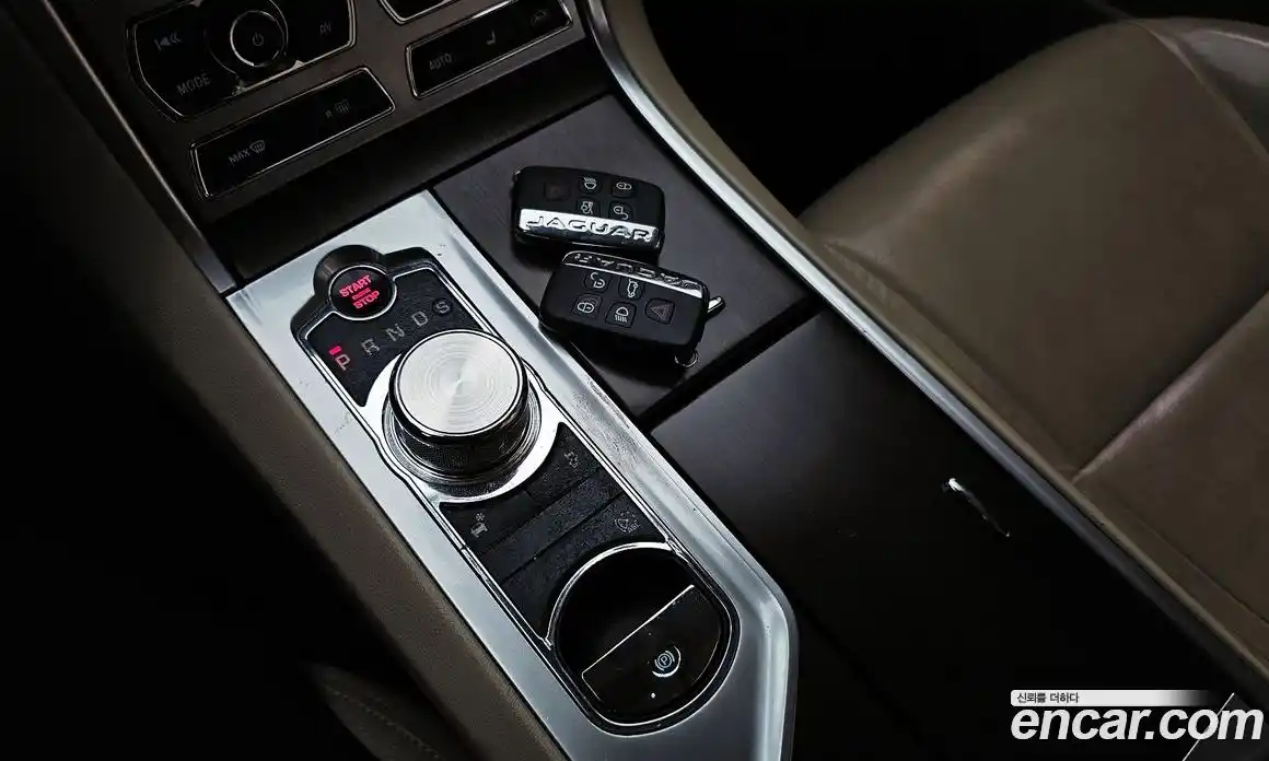 Jaguar XF 2014 2.0 Автомат в Москве № 256094, фото 18