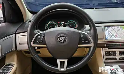 Jaguar XF 2014 2.0 Автомат в Москве № 256094, миниатюра 9