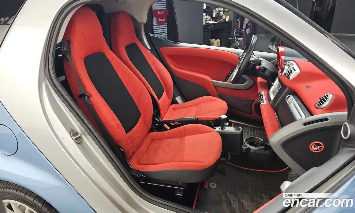 Smart Fortwo 2012 1.0 Автомат в Москве № 259359, фото 11