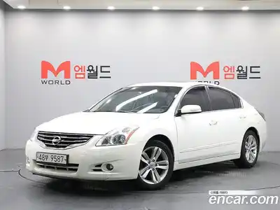 Nissan Altima, 2012