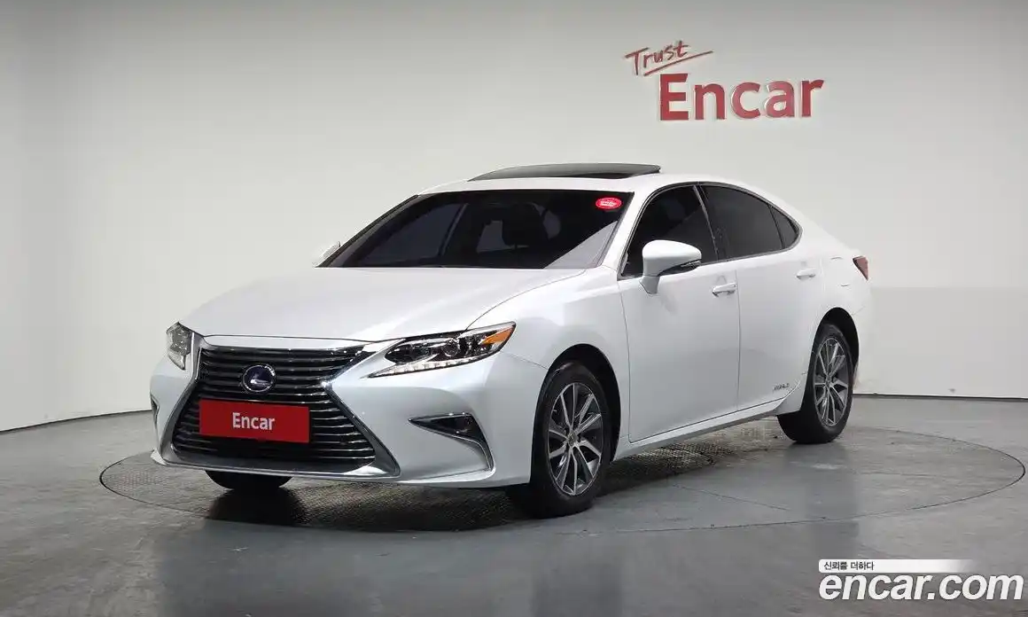 Lexus ES 2017 2.5 Автомат в Москве № 275657, фото 18