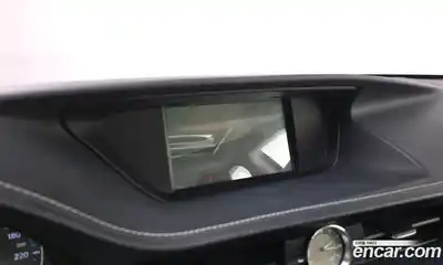 Lexus ES 2017 2.5 Автомат в Москве № 275657, миниатюра 4