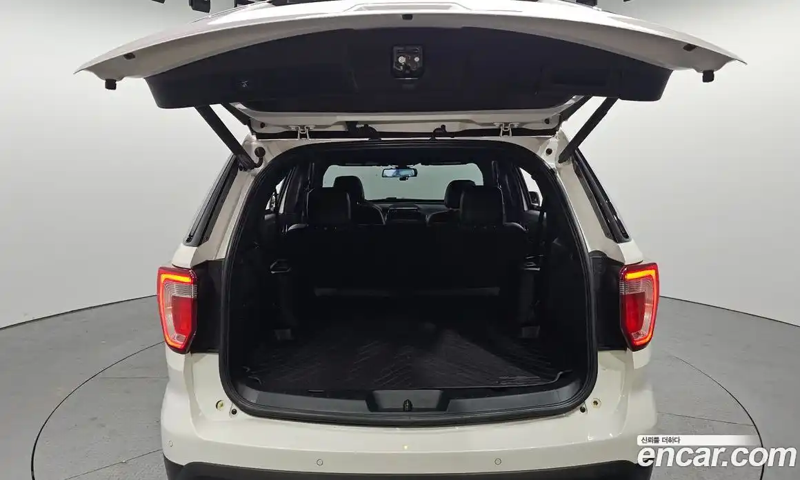 Ford Explorer 2017 2.3 Автомат в Москве № 281310, фото 16