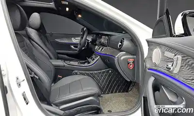 Mercedes-Benz E-Class, 2022