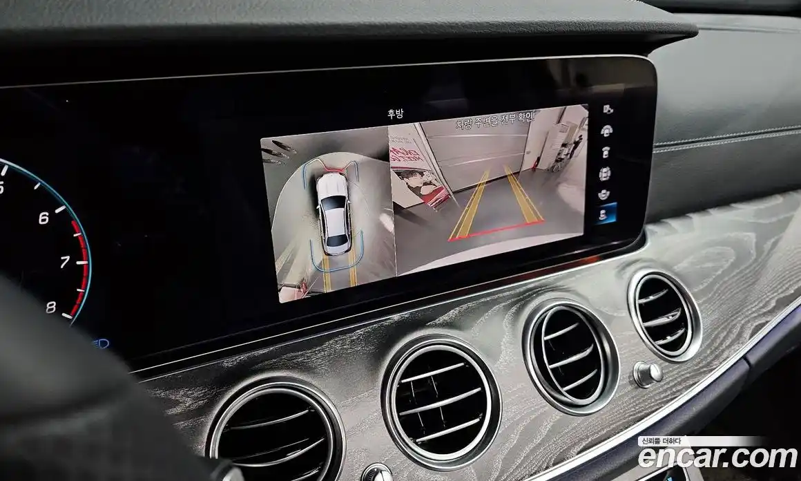 Mercedes-Benz E-Class 2022 2.0 Автомат в Москве № 286675, фото 11