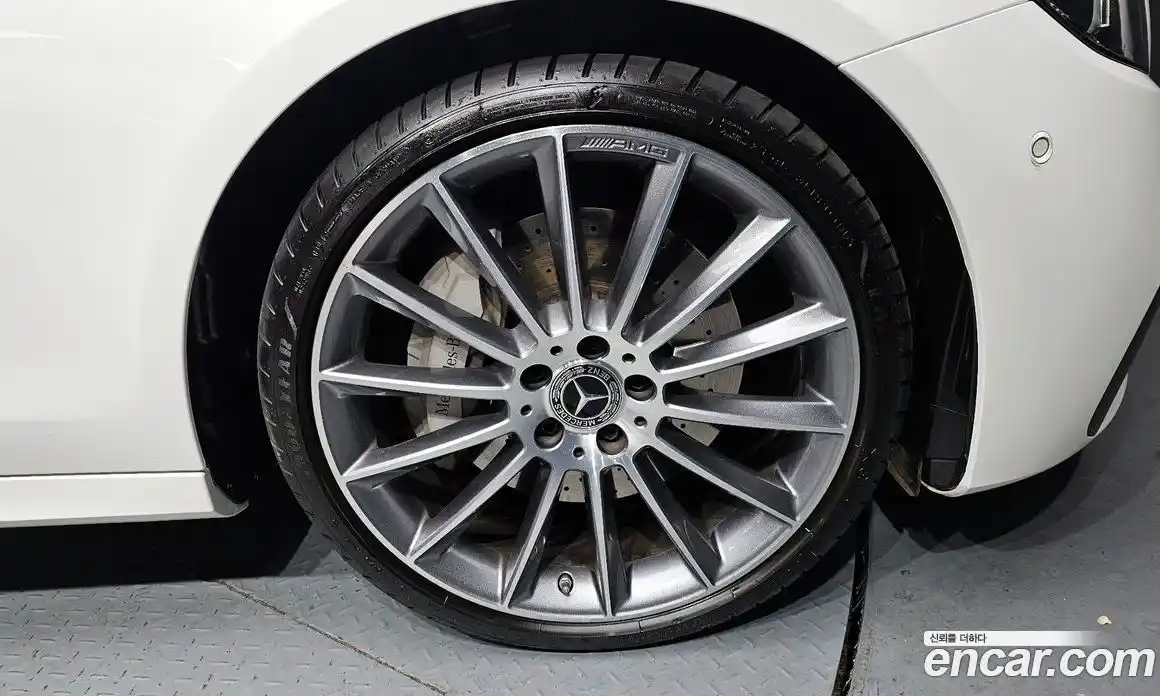 Mercedes-Benz E-Class 2022 2.0 Автомат в Москве № 286675, фото 12