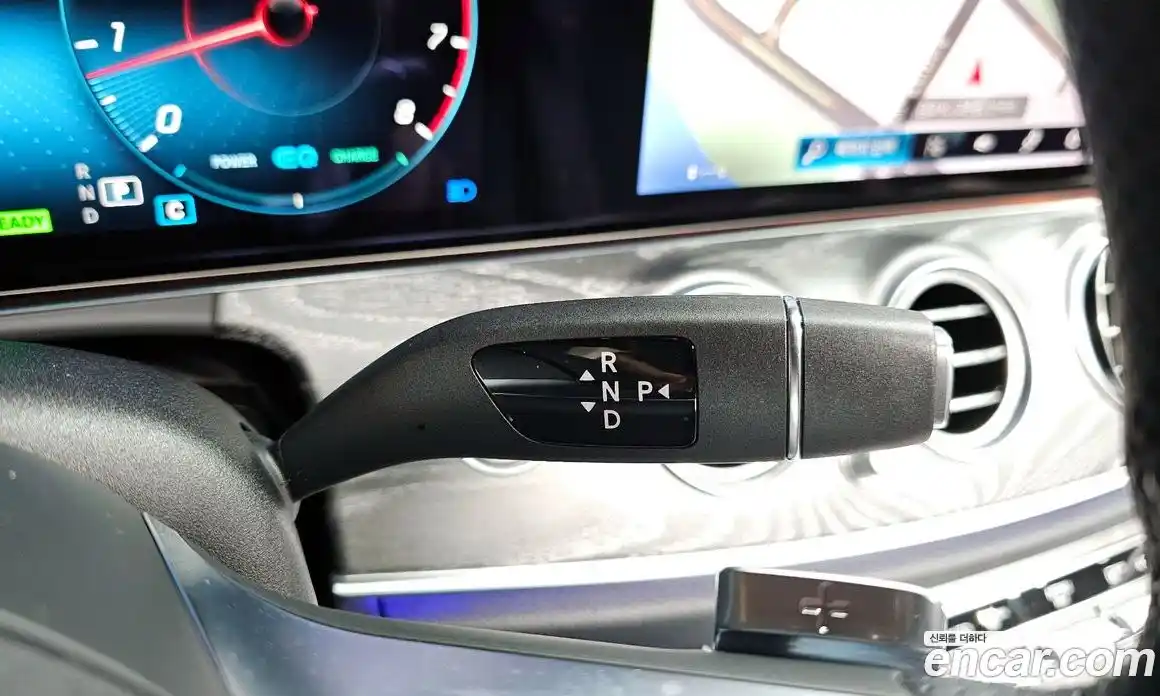 Mercedes-Benz E-Class 2022 2.0 Автомат в Москве № 286675, фото 3