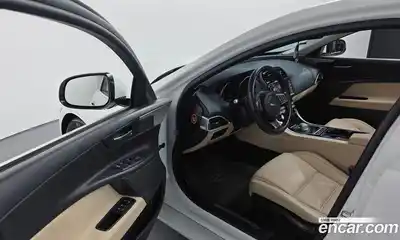 Jaguar XE 2016 2.0 Автомат в Москве № 295826, миниатюра 11