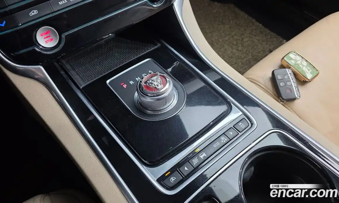 Jaguar XE 2016 2.0 Автомат в Москве № 295826, фото 20