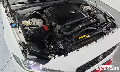 Jaguar XE 2016 2.0 Автомат в Москве № 295826, миниатюра 3