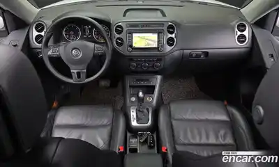 Volkswagen Tiguan 2016 2.0 Автомат в Москве № 301302, миниатюра 11