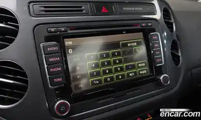 Volkswagen Tiguan 2016 2.0 Автомат в Москве № 301302, миниатюра 12