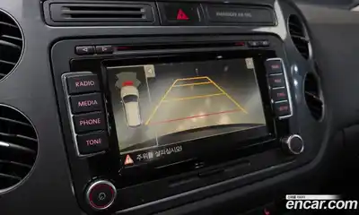 Volkswagen Tiguan 2016 2.0 Автомат в Москве № 301302, миниатюра 4