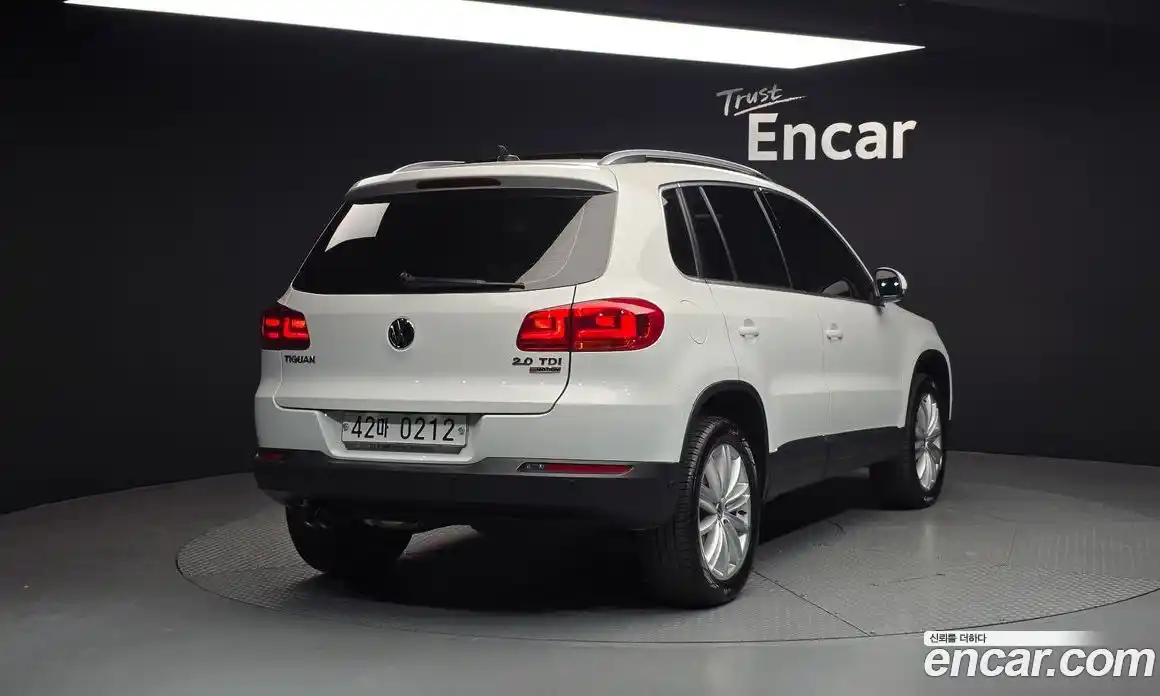 Volkswagen Tiguan 2016 2.0 Автомат в Москве № 301302, фото 9