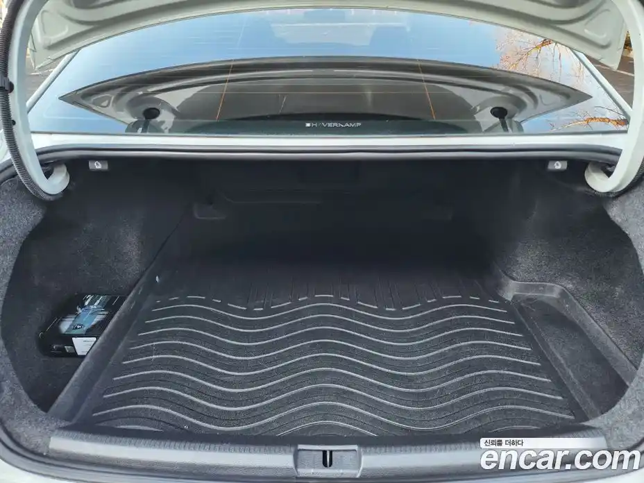 Volkswagen Passat 2018 2.0 Автомат в Москве № 301890, фото 19