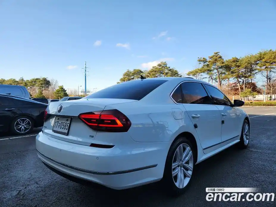 Volkswagen Passat 2018 2.0 Автомат в Москве № 301890, фото 5