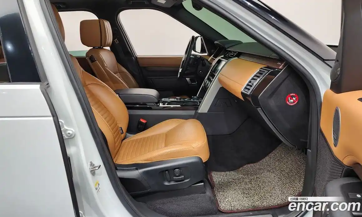 Land Rover Discovery 2018 3.0 Автомат в Москве № 328419, фото 12