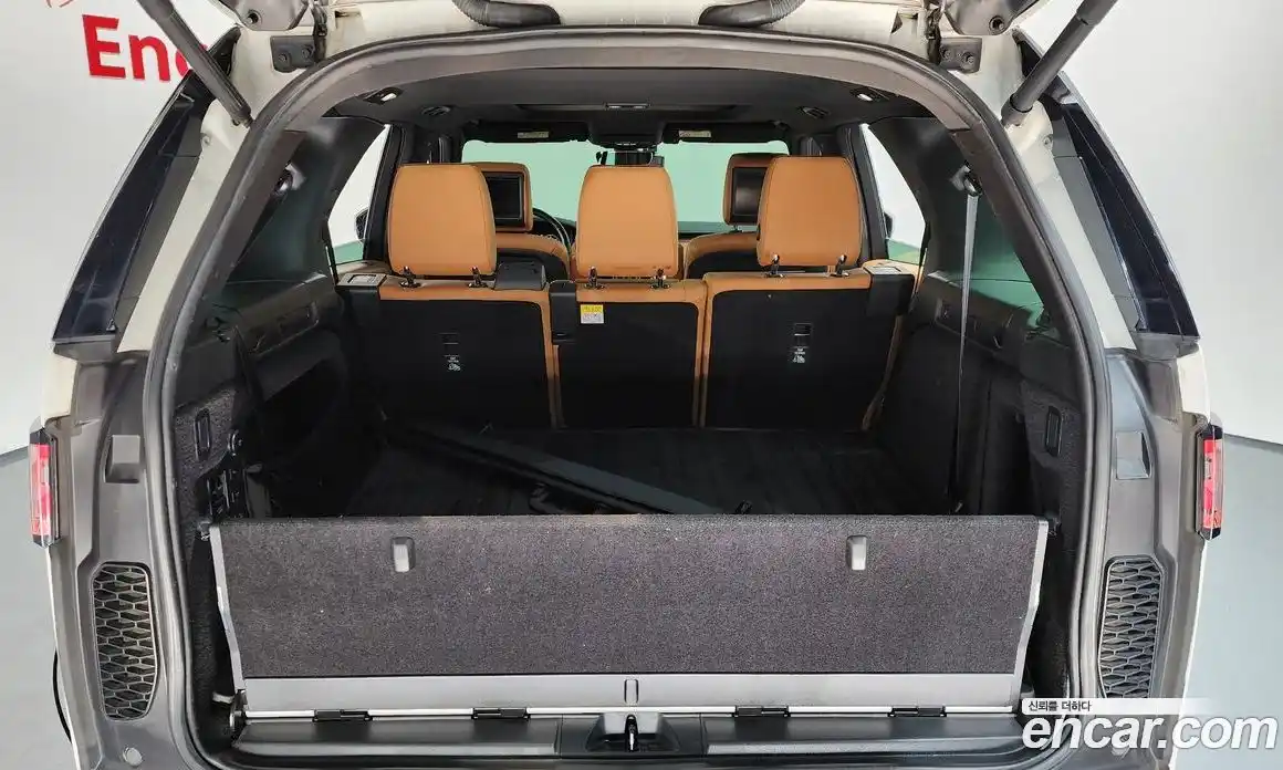 Land Rover Discovery 2018 3.0 Автомат в Москве № 328419, фото 19