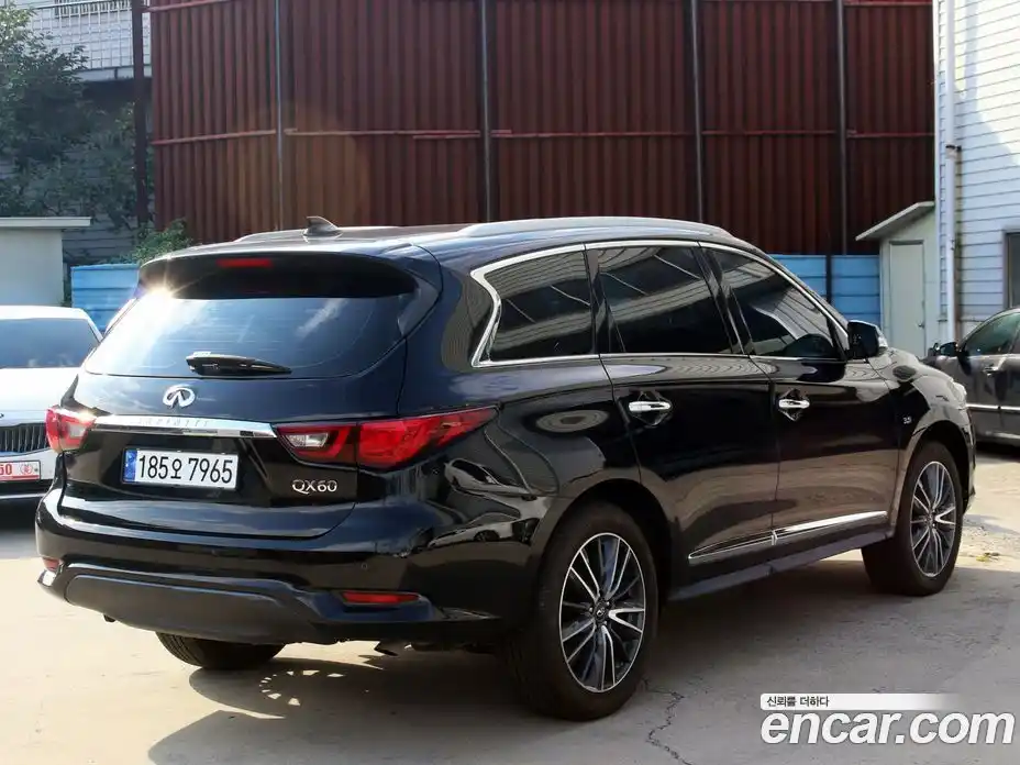 Infiniti QX60 2018 3.5 Автомат в Москве № 336596, фото 3