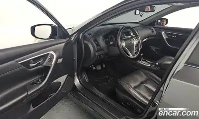 Nissan Altima 2017 2.5 Автомат в Москве № 342553, миниатюра 9
