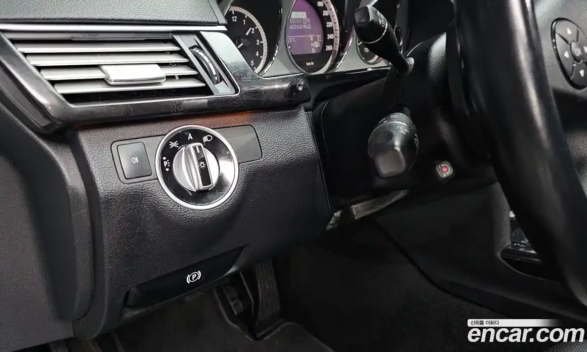 Mercedes-Benz E-Class 2011 3.5 Автомат в Москве № 372312, фото 18