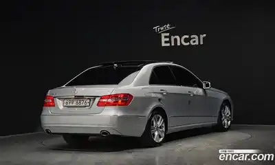Mercedes-Benz E-Class 2011 3.5 Автомат в Москве № 372312, миниатюра 2