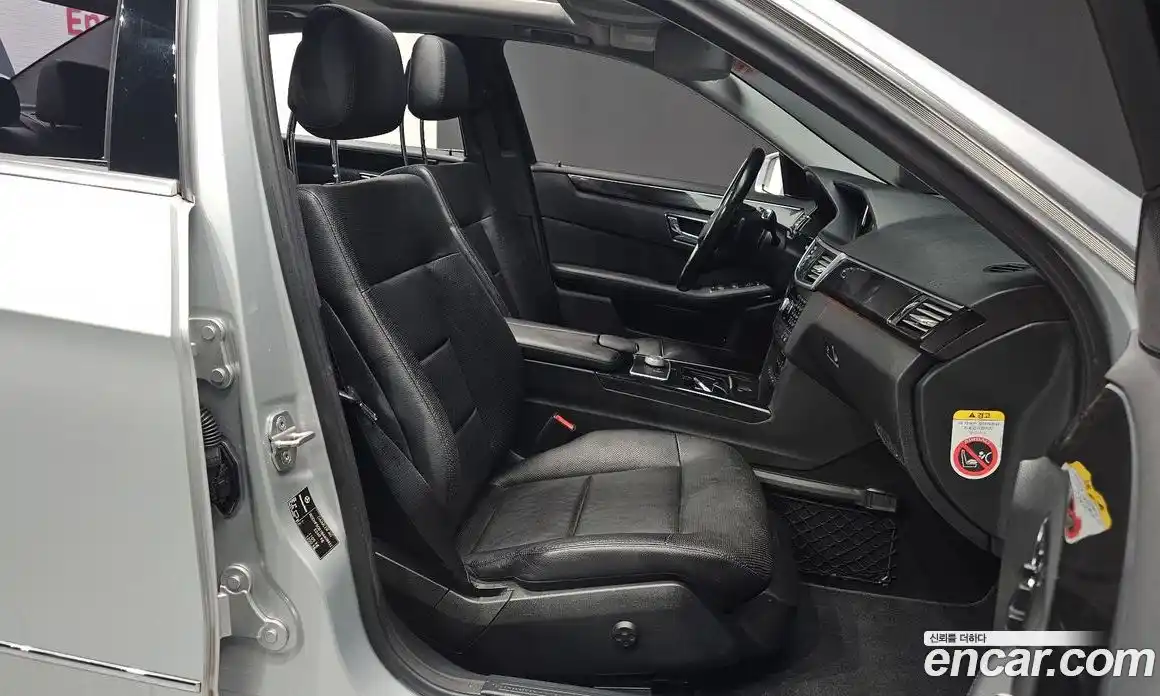 Mercedes-Benz E-Class 2011 3.5 Автомат в Москве № 372312, фото 10