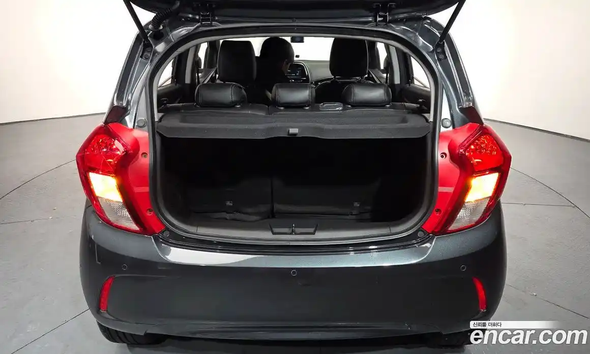 Chevrolet Spark 2017 1.0 Автомат в Москве № 37916, фото 20