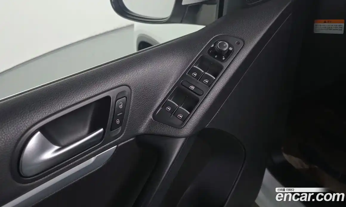 Volkswagen Tiguan 2016 2.0 Автомат в Москве № 400577, фото 17