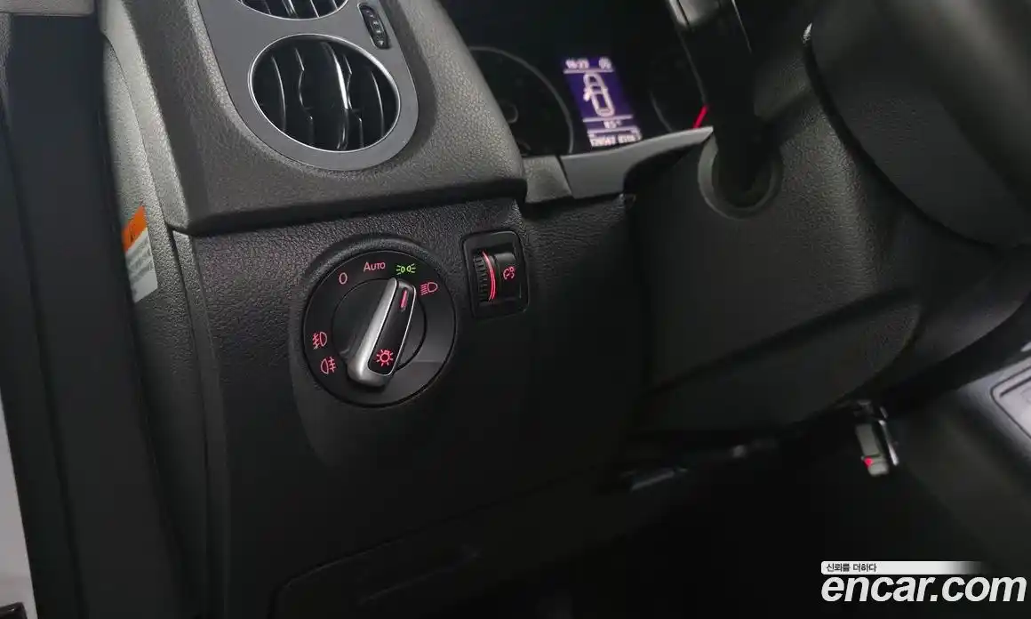 Volkswagen Tiguan 2016 2.0 Автомат в Москве № 400577, фото 18