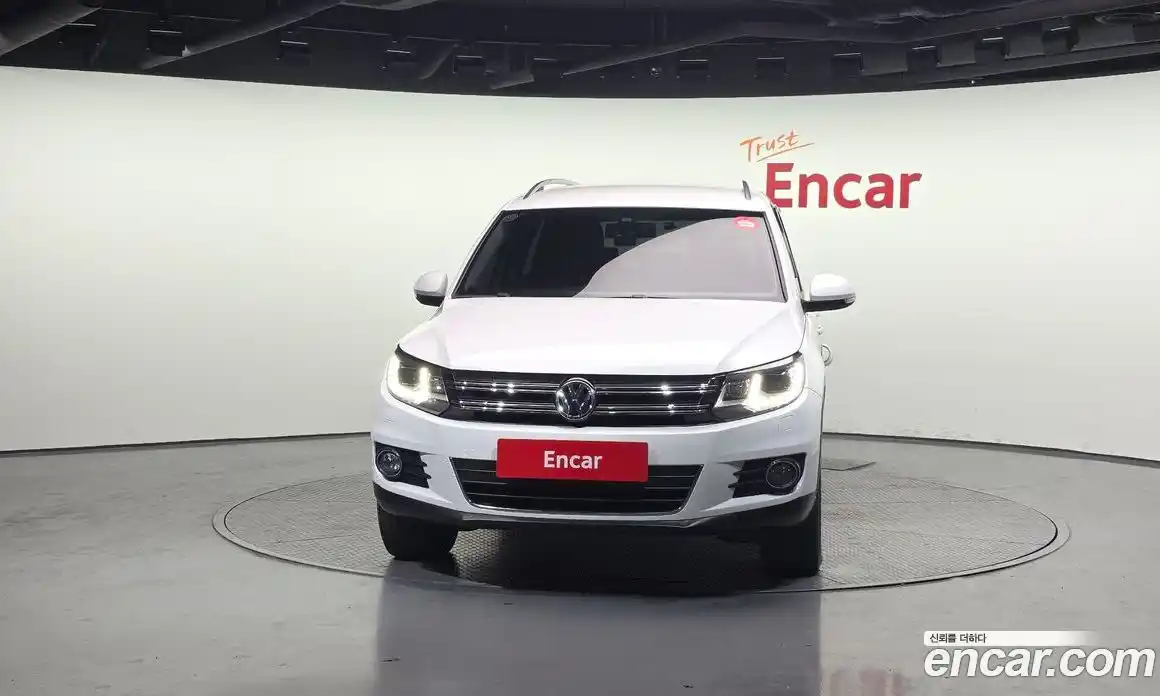 Volkswagen Tiguan 2016 2.0 Автомат в Москве № 400577, фото 3