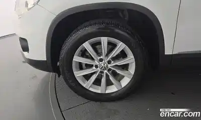 Volkswagen Tiguan 2016 2.0 Автомат в Москве № 400577, миниатюра 5