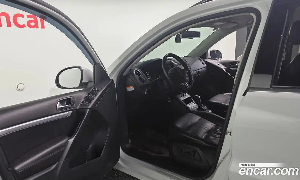 Volkswagen Tiguan 2016 2.0 Автомат в Москве № 400577, фото 10