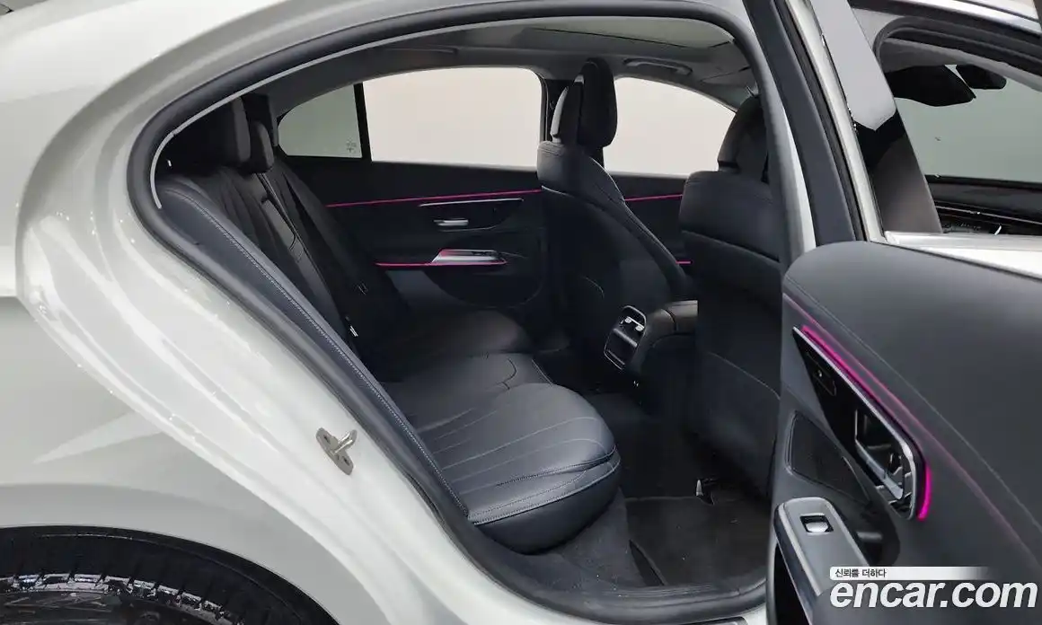 Mercedes-Benz E-Class 2024 2.0 Автомат в Москве № 409261, фото 12