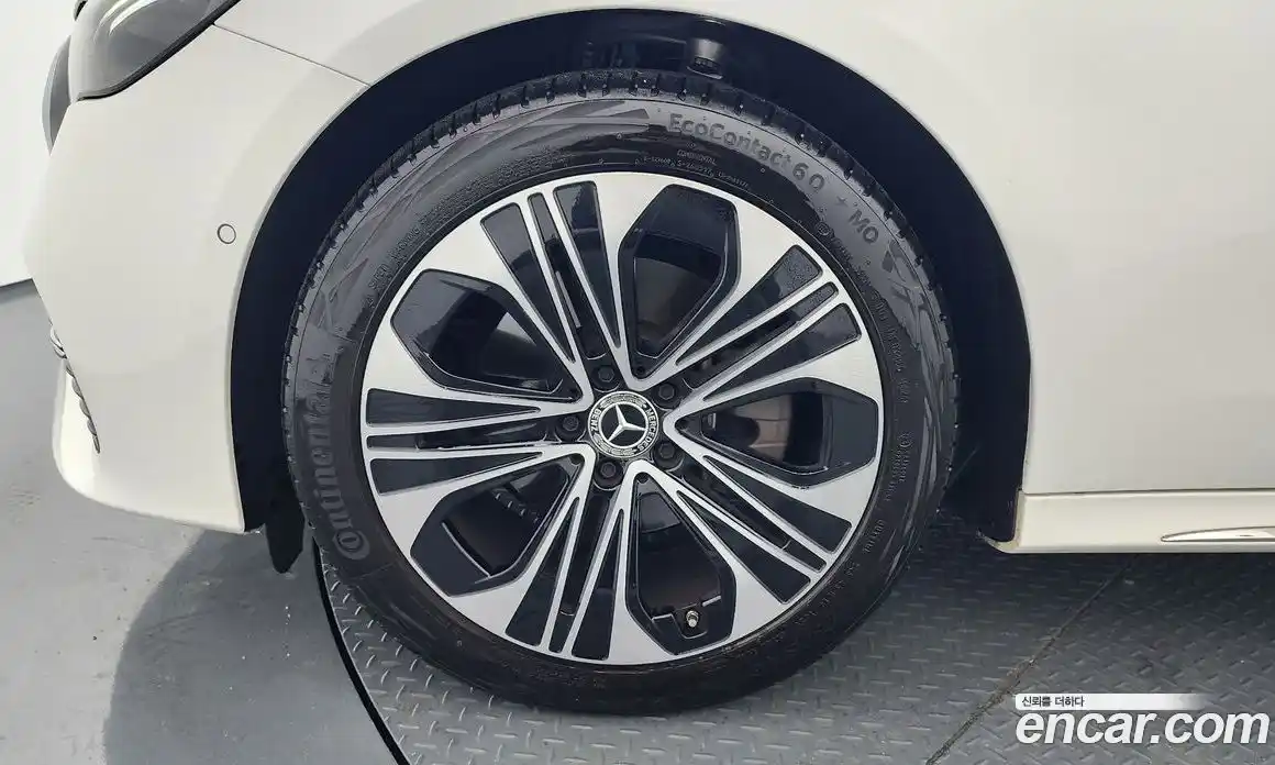 Mercedes-Benz E-Class 2024 2.0 Автомат в Москве № 409261, фото 5