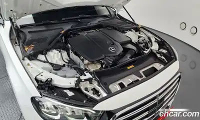 Mercedes-Benz E-Class 2024 2.0 Автомат в Москве № 409261, миниатюра 6