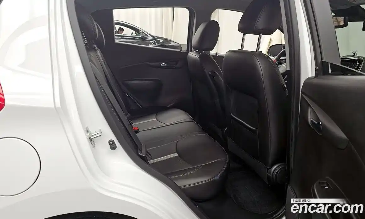 Chevrolet Spark 2022 1.0 Автомат в Москве № 410979, фото 12