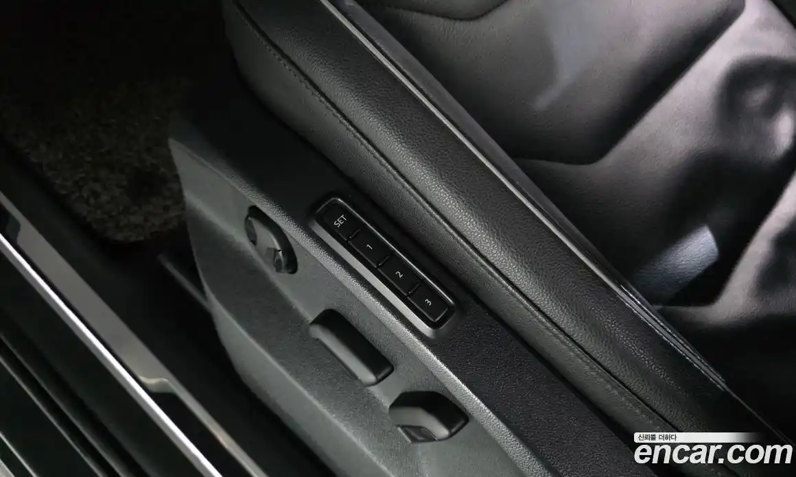 Volkswagen Tiguan 2018 2.0 Автомат в Москве № 463999, фото 17