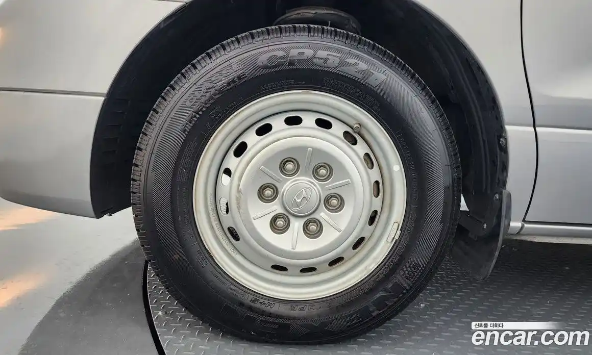 Hyundai Starex 2018 2.5 Механическая в Москве № 47018, фото 11